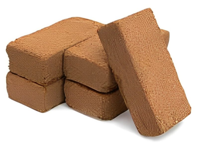 650 Gms coco Bricks (1)